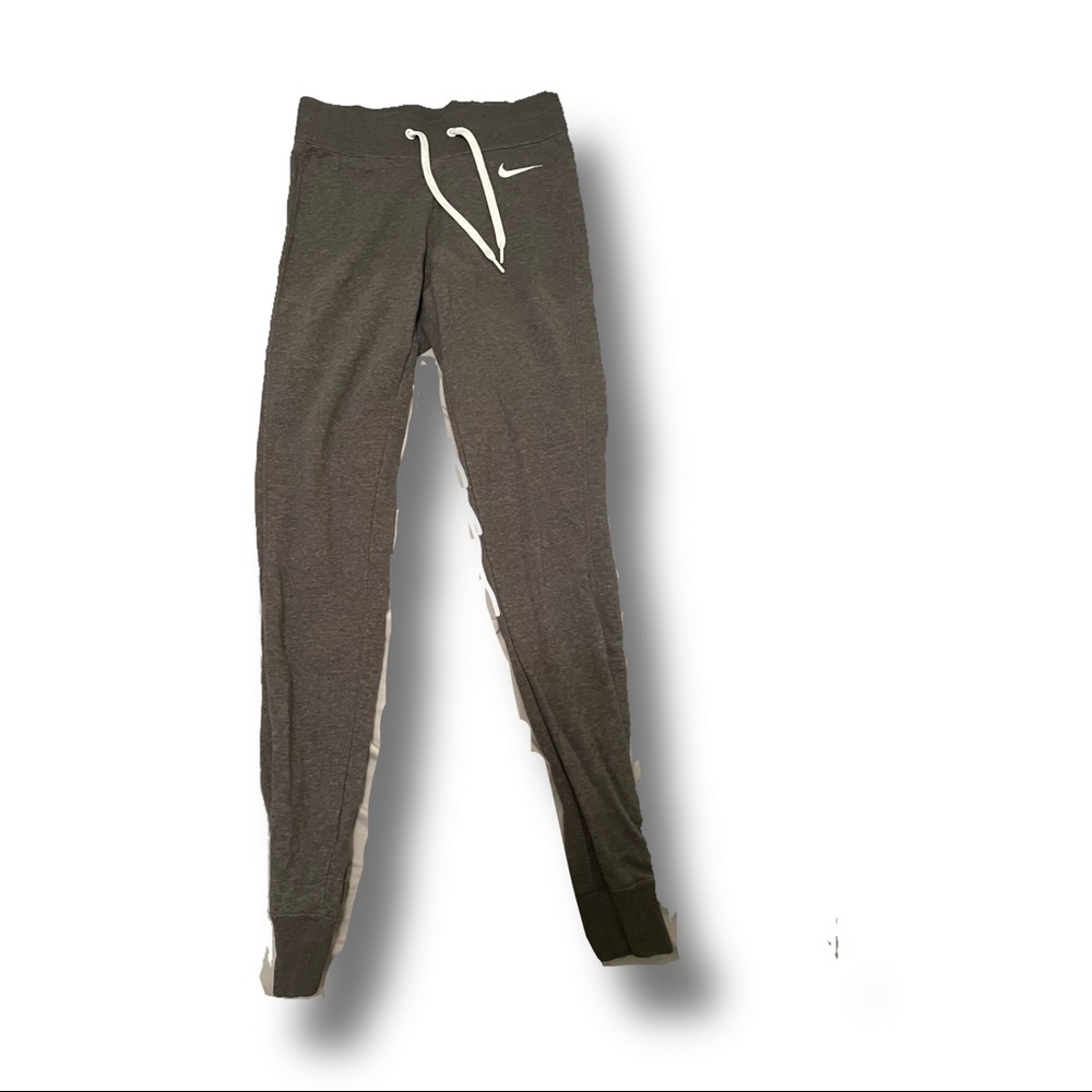 NIKE GYM VINTAGE WOMEN’S CAPRI SWEATPANTS GREY